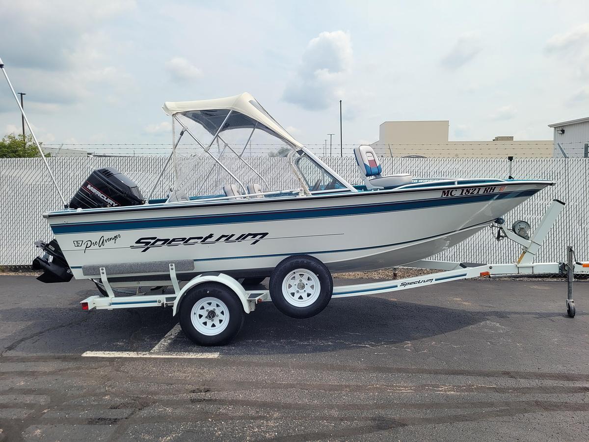 Used 1996 Spectrum 17 Avenger