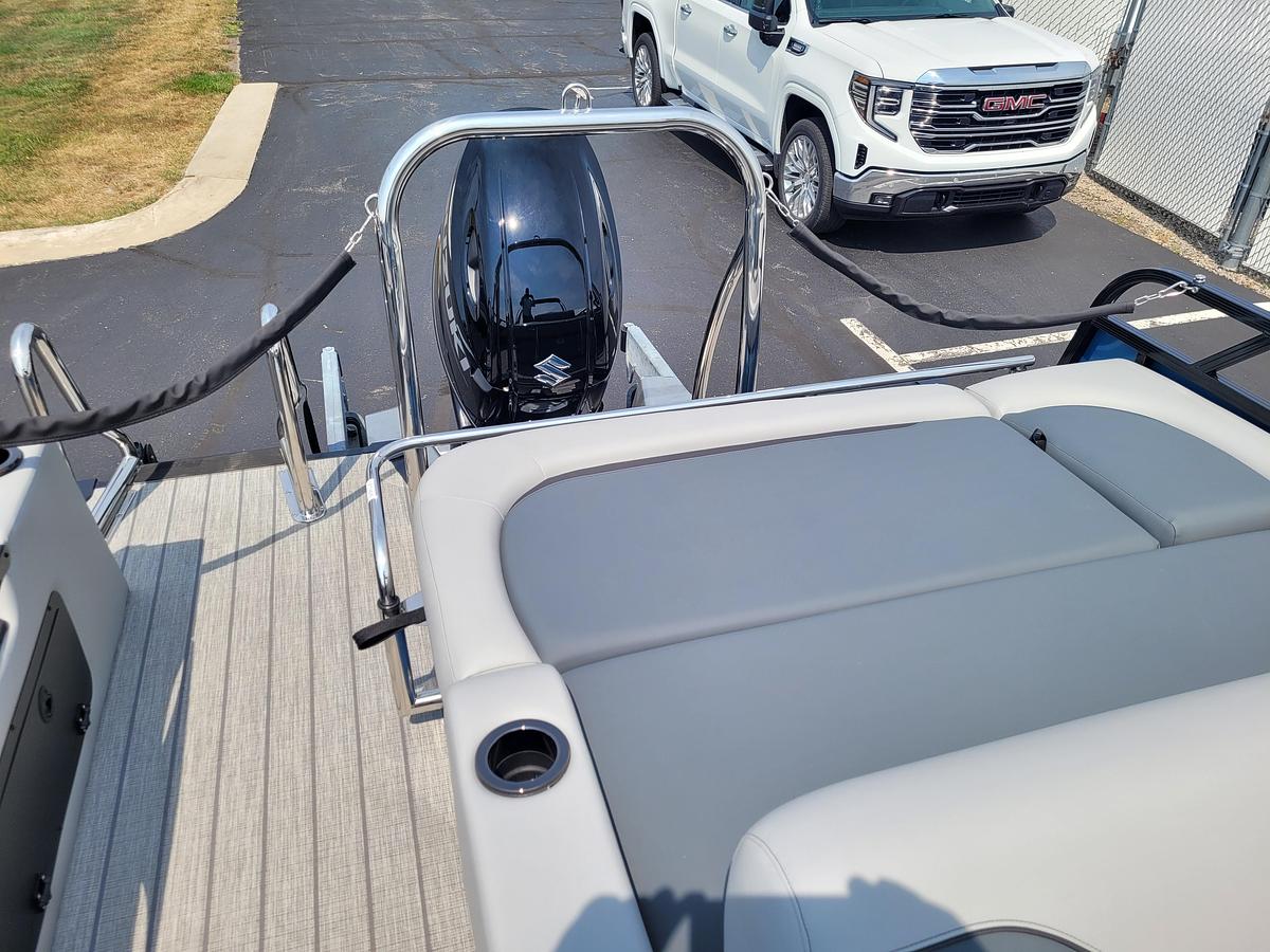 2027 Tahoe Pontoons 2385 Sport 85 Versatile Rear Bench SP25