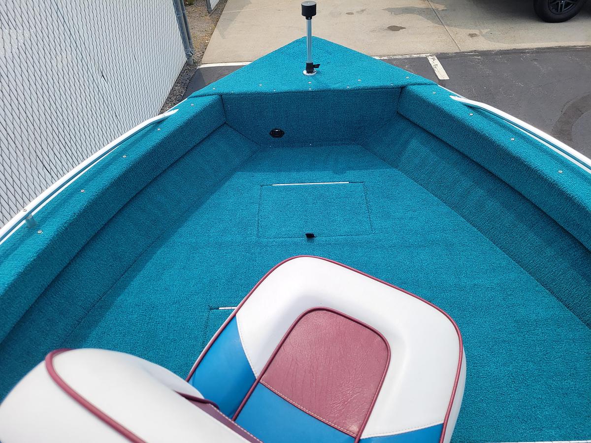 Used 1996 Spectrum 17 Avenger