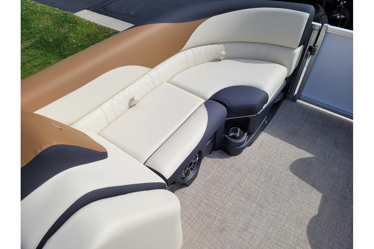 2026 Tahoe Pontoons 2185 LTZ Cruise Rear Bench