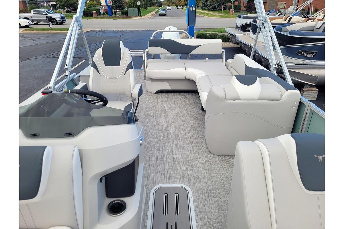 2026 Tahoe Pontoons 2385 LTZ Cruise Rear Bench 25" SP