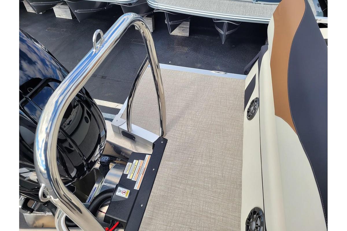 2026 Tahoe Pontoons 2385 LTZ Cruise Rear Bench 25" SP
