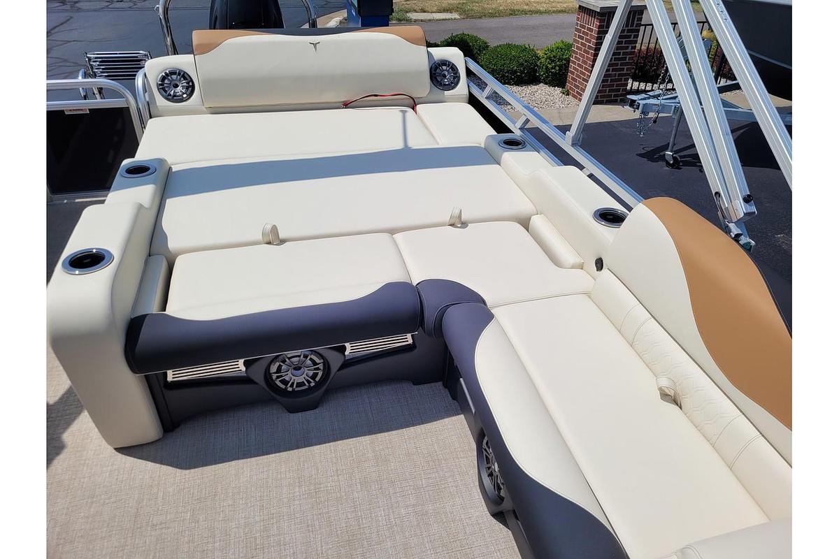 2026 Tahoe Pontoons 2385 LTZ Versatile Rear Lounger 25" SP