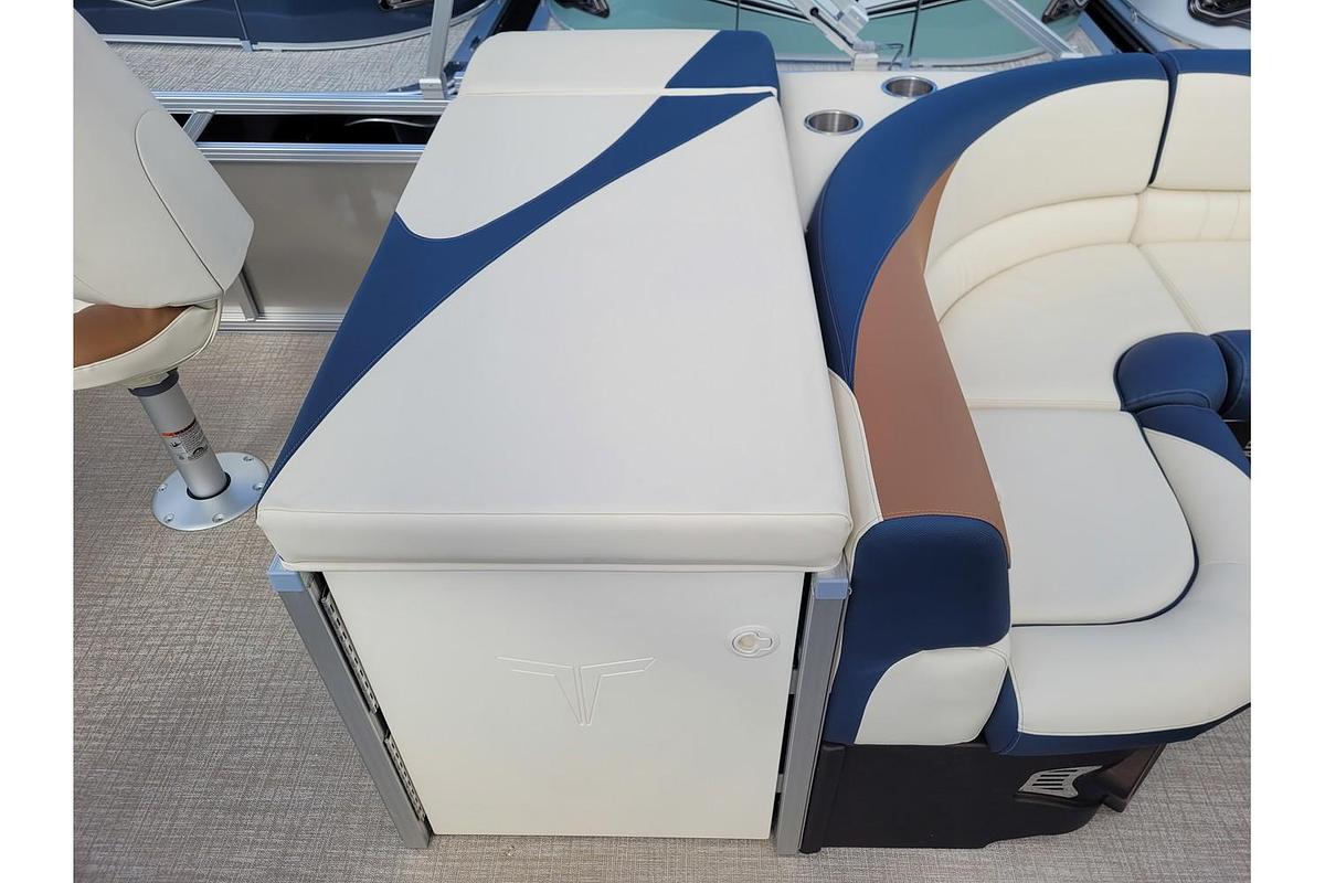 2026 Tahoe Pontoons 2385 LTZ Rear Fish