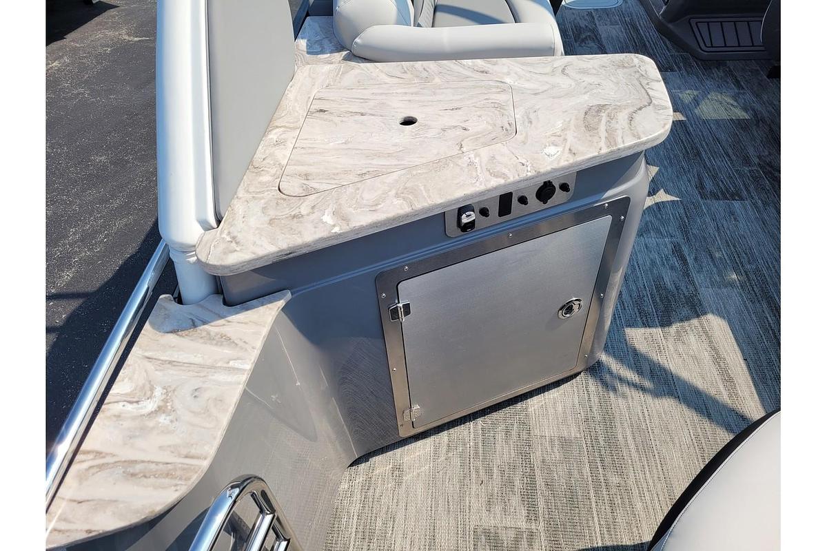 2025 Tahoe Pontoons 2585 Grand Tahoe LTD Elite Winshield 27" WG