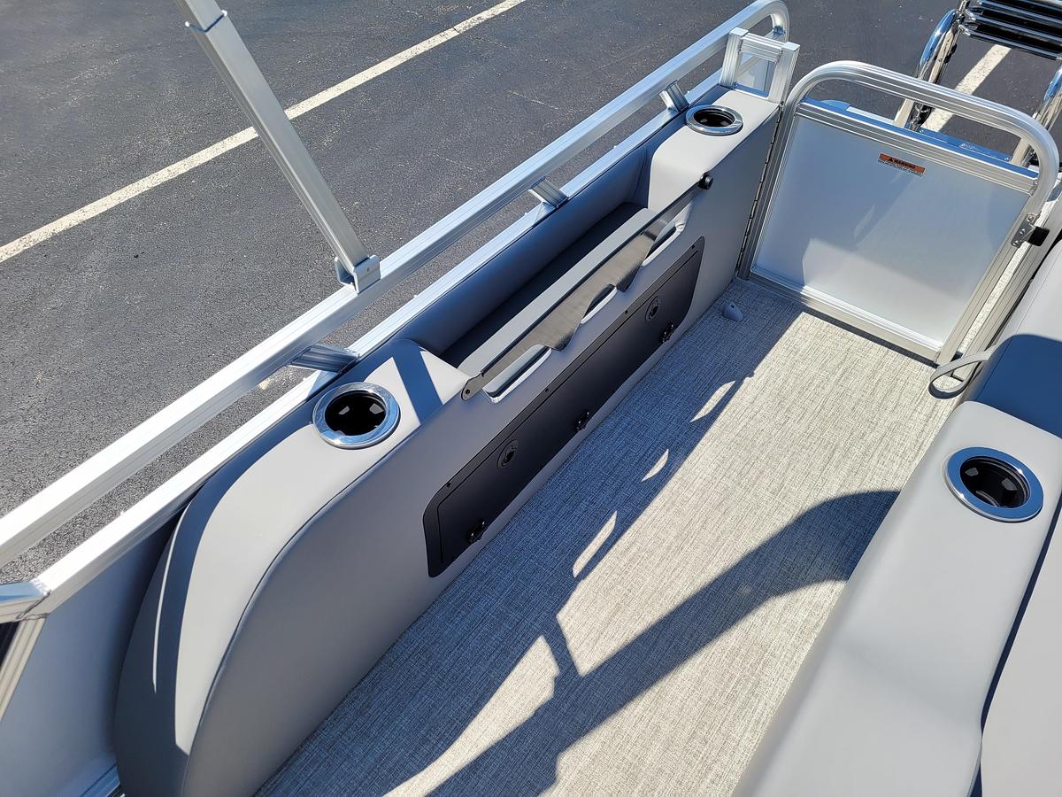 2026 Tahoe Pontoons 2385 LTZ Verstaile Rear Lounger