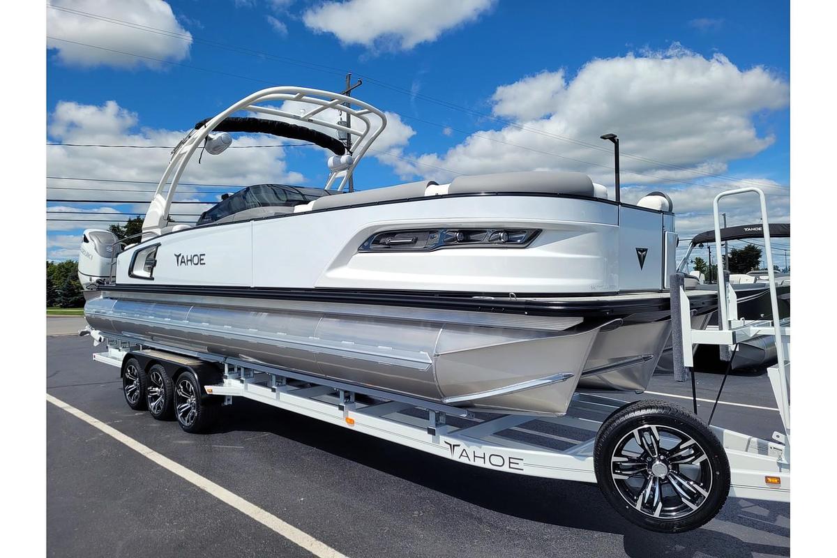 Used 2026 Tahoe Pontoons 2785 Grand Tahoe LTD Twin Quad Lounger Shift Windshield 27" WG
