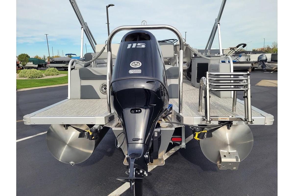 2026 Tahoe Pontoons 2185 LTZ Cruise Rear Bench