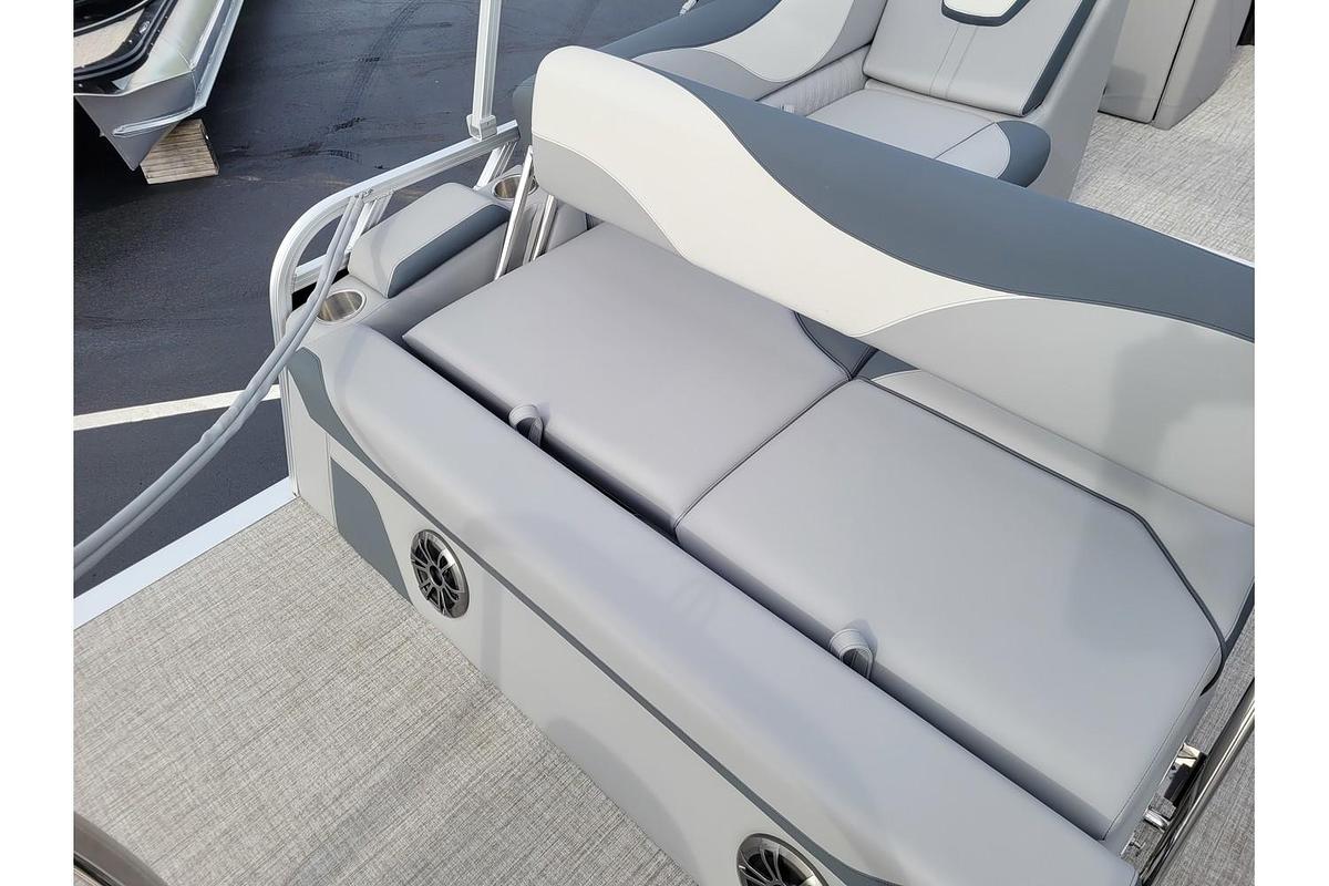 2026 Tahoe Pontoons 2185 LTZ Cruise Rear Bench
