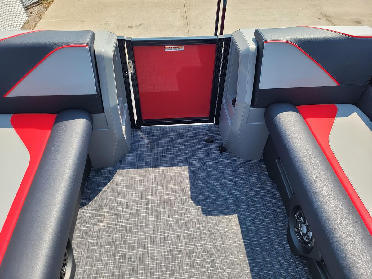 2027 Tahoe Pontoons 2180 Sport Versatile Rear Bench SP25
