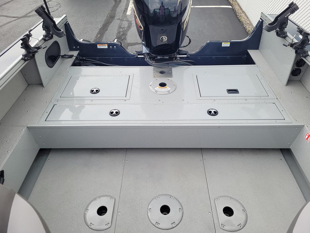 2026 Smoker Craft Avenger 188 HD PRO
