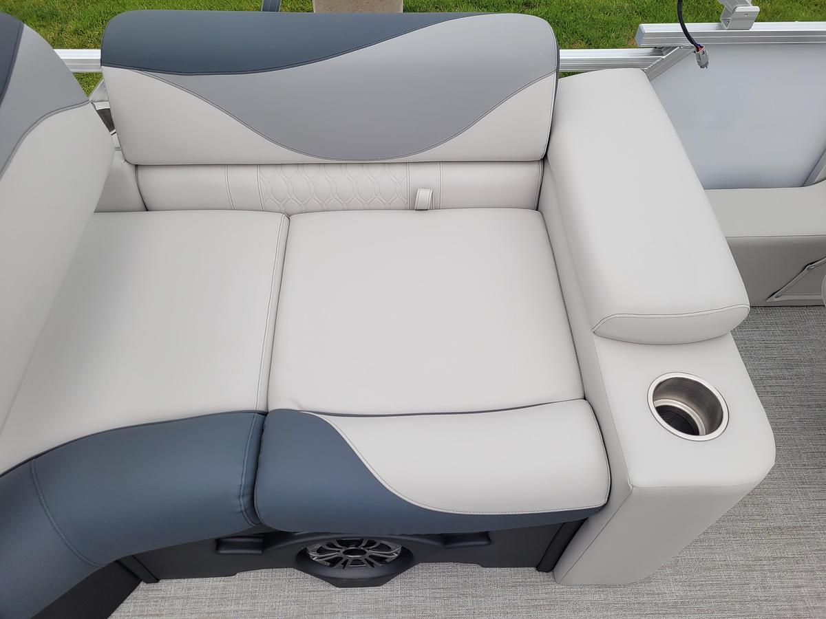 2026 Tahoe Pontoons 2185 LTZ Quad Lounger Shift