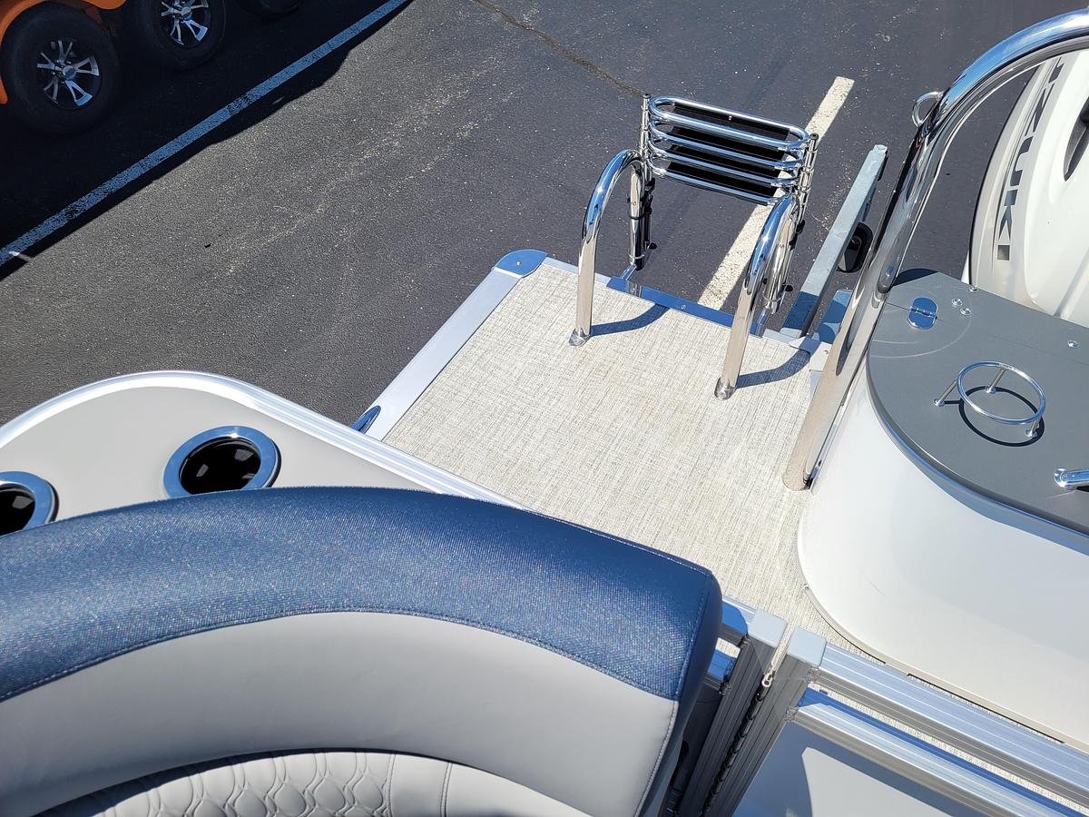 2026 Tahoe Pontoons 2385 LTZ Quad Lounger SP25