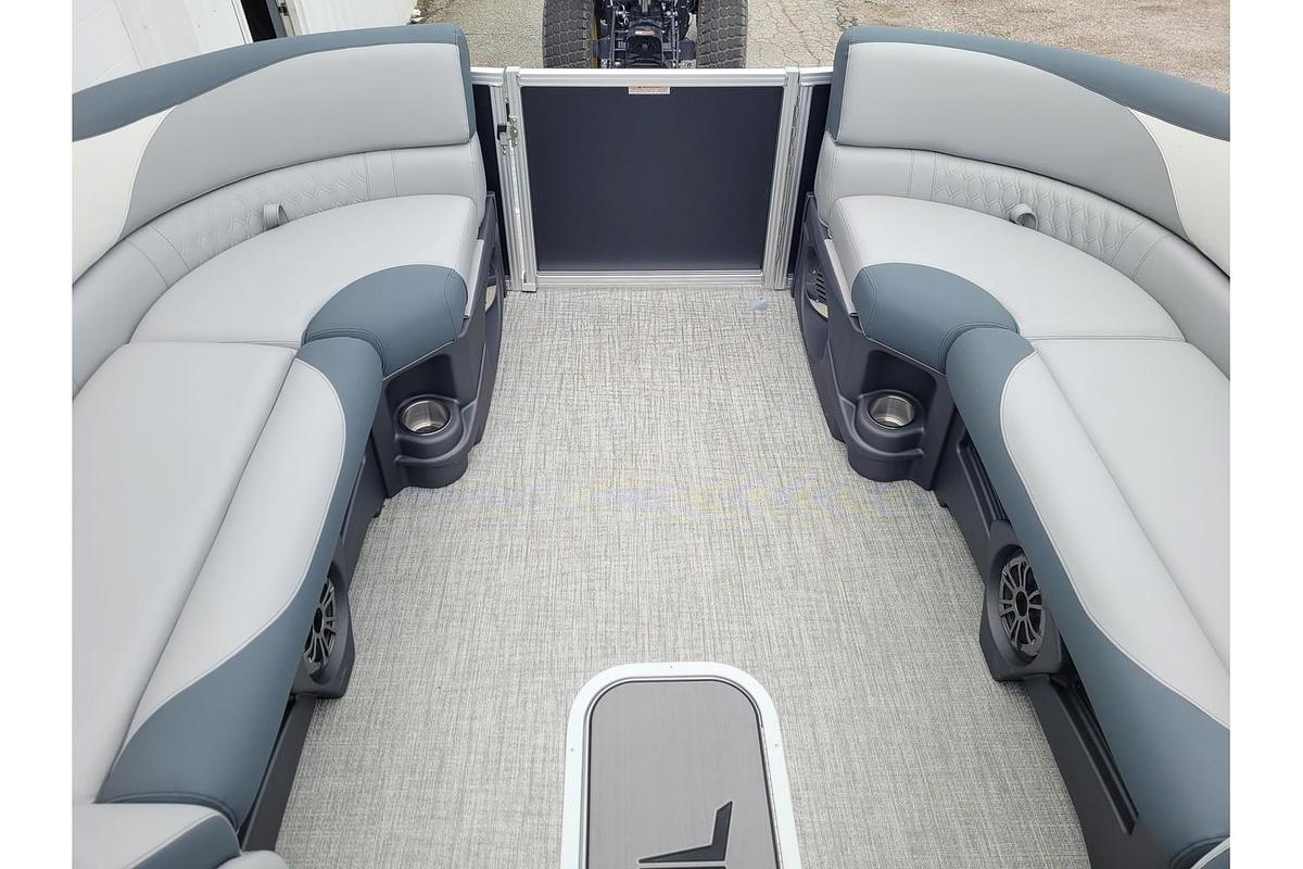 2025 Tahoe Pontoons 2385 LTZ Cruise Rear Bench 25" SP