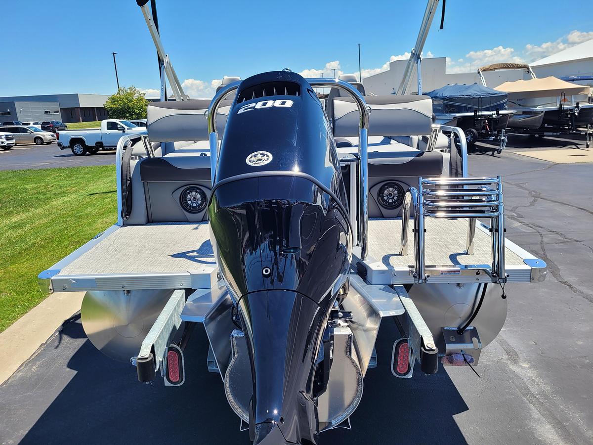 2026 Tahoe Pontoons 2385 LTZ Quad Lounger Shift SP25