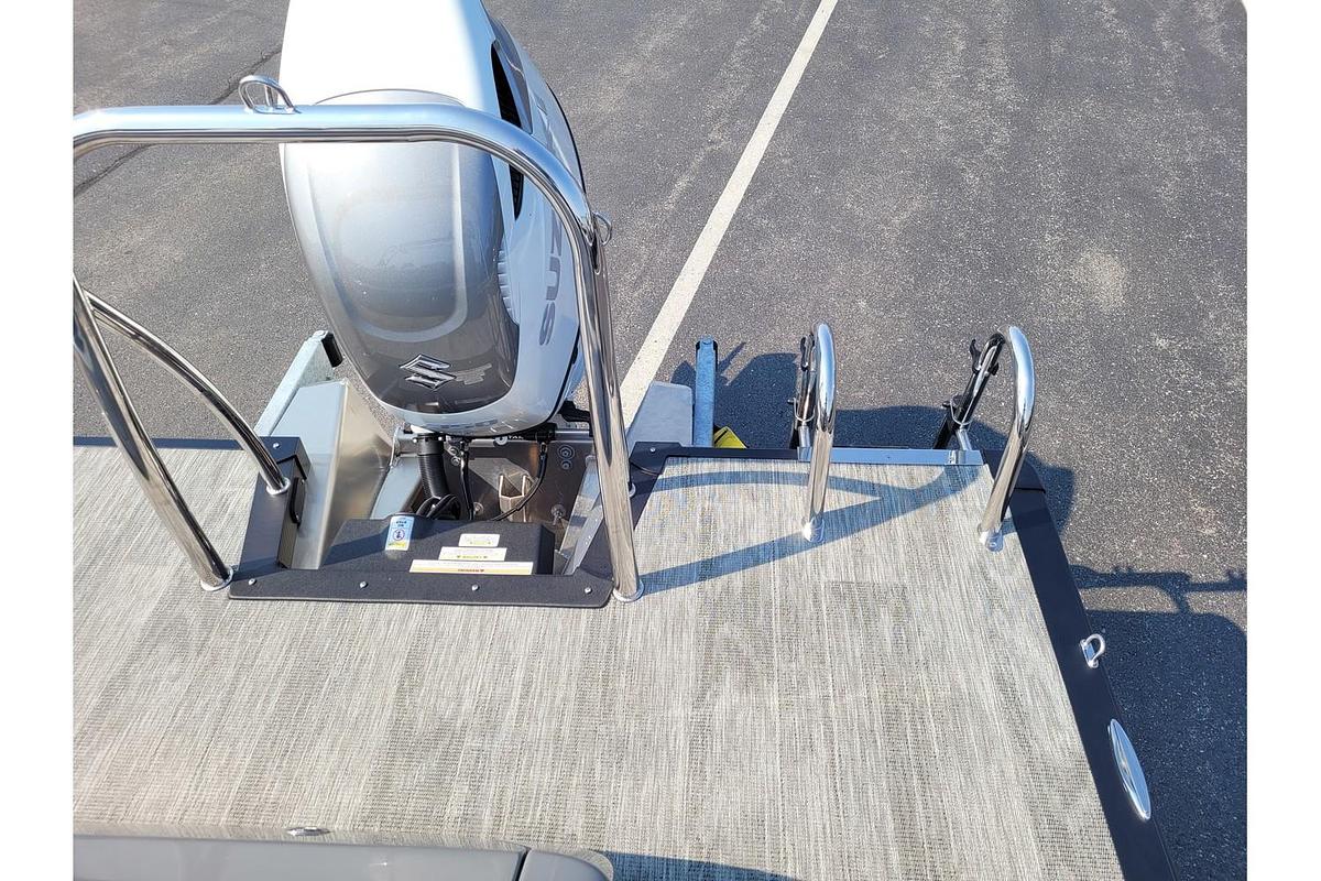 2025 Tahoe Pontoons 2585 Grand Tahoe LTD Elite Winshield 27" WG