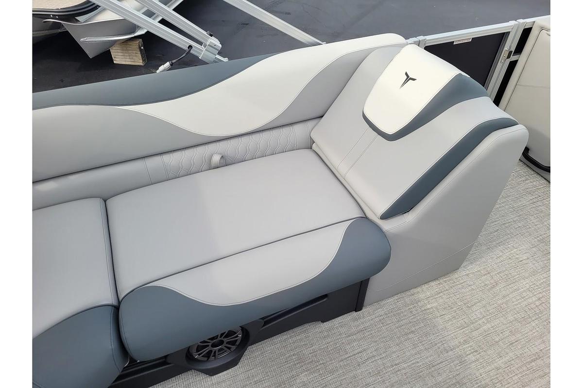 2026 Tahoe Pontoons 2185 LTZ Cruise Rear Bench