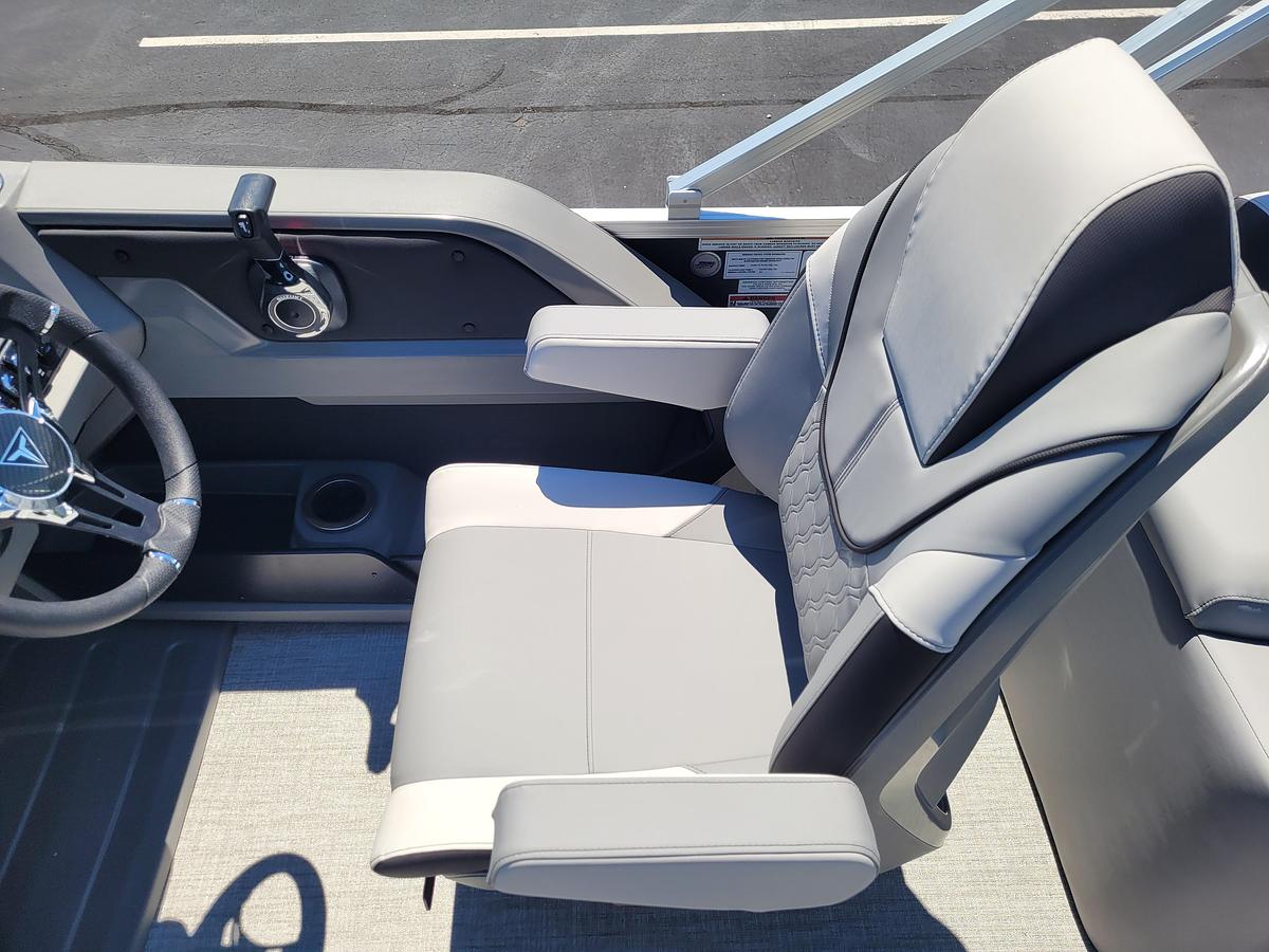 2026 Tahoe Pontoons 2385 LTZ Quad Lounger Shift SP25