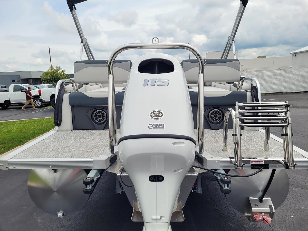 2026 Tahoe Pontoons 2185 LTZ Quad Lounger Shift