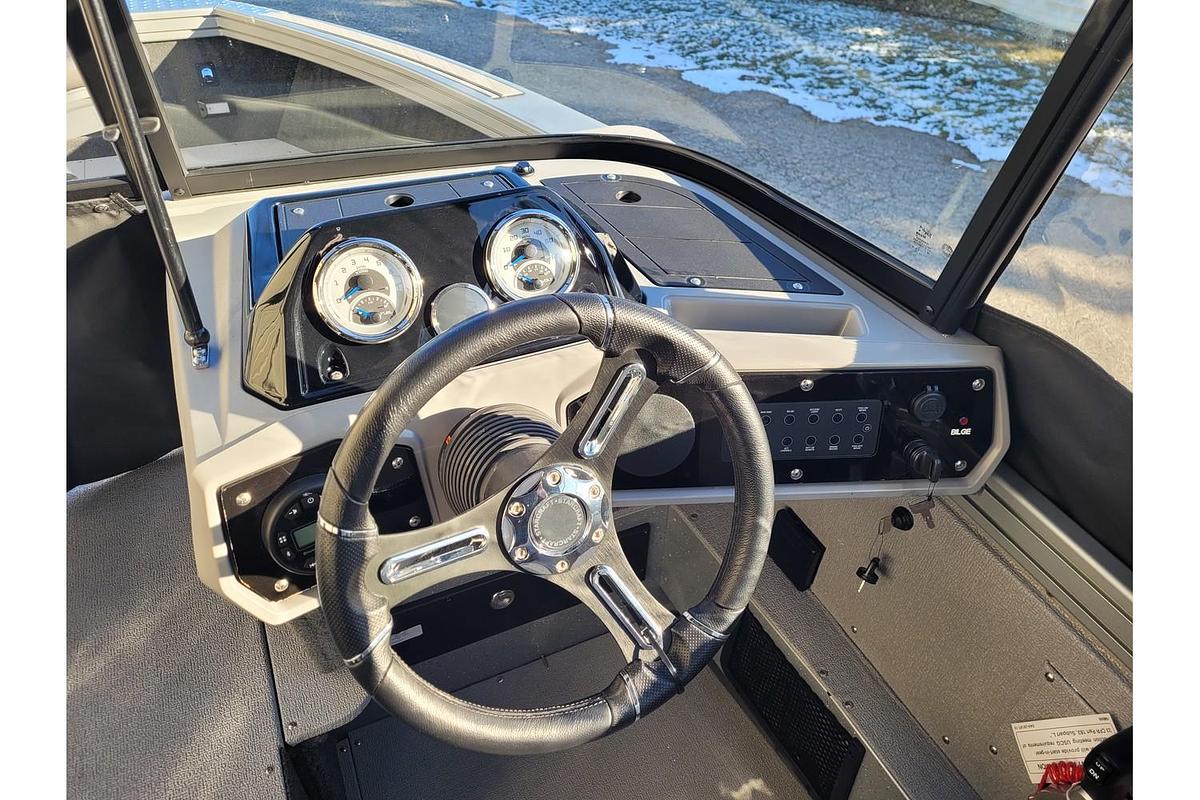 2025 Smoker Craft 210 Adventurer GLS PRO Troller