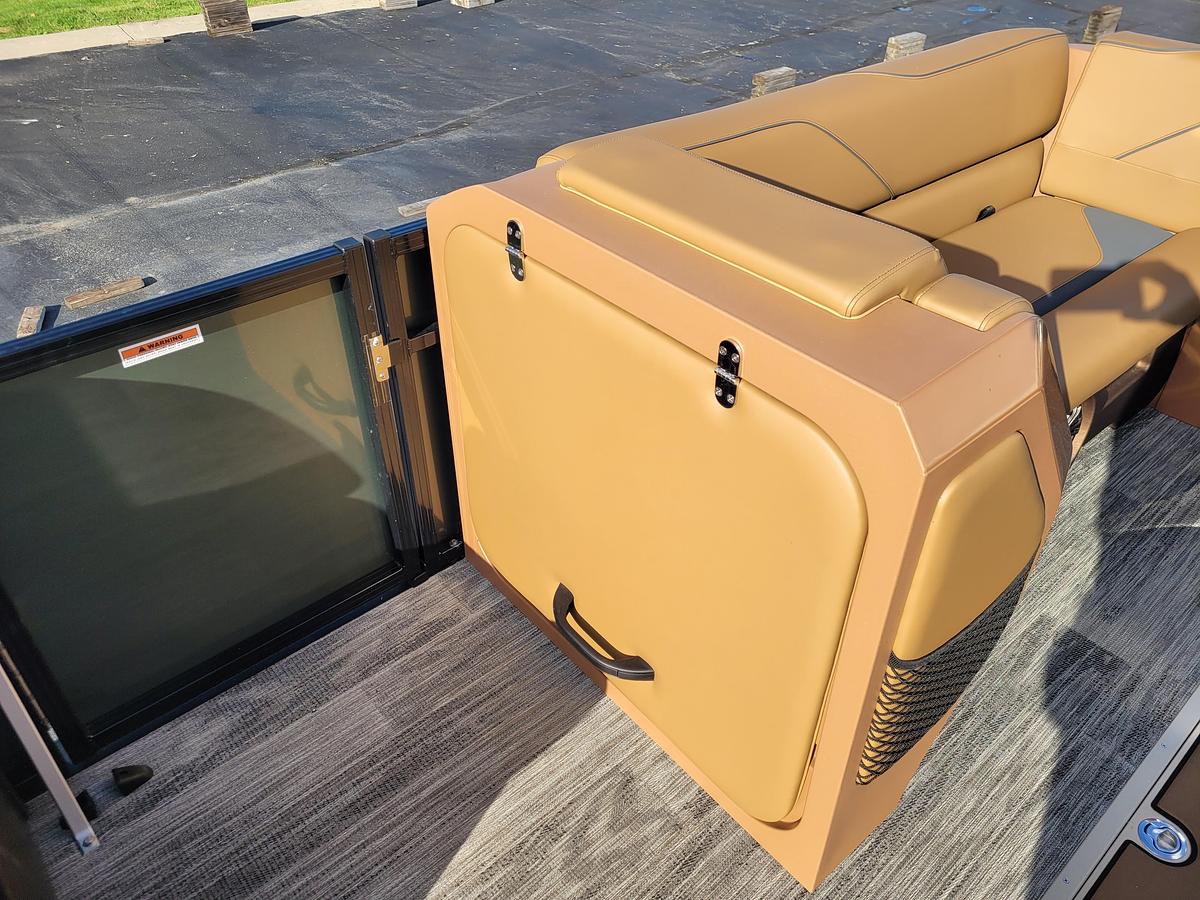 2027 Tahoe Pontoons 2385 Sport 85 Rear Fish SP25