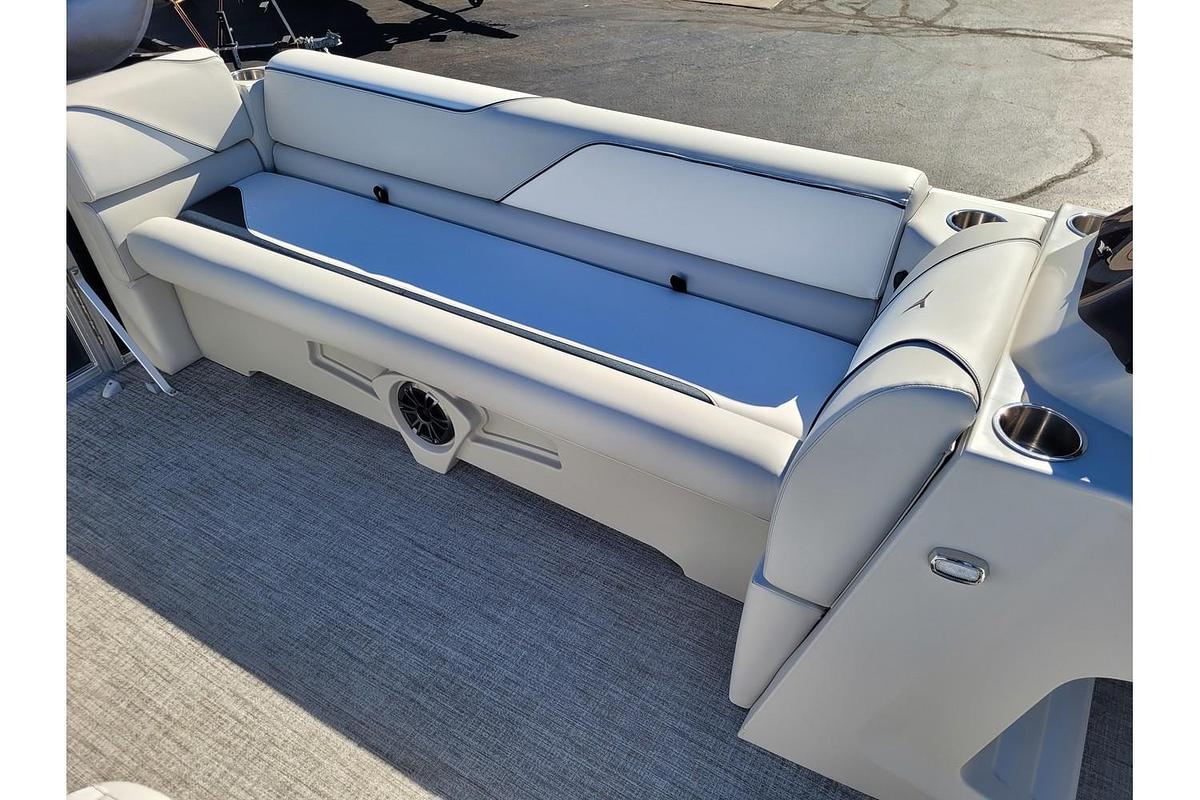 2026 Tahoe Pontoons 2180 Sport Cruise Rear Bench