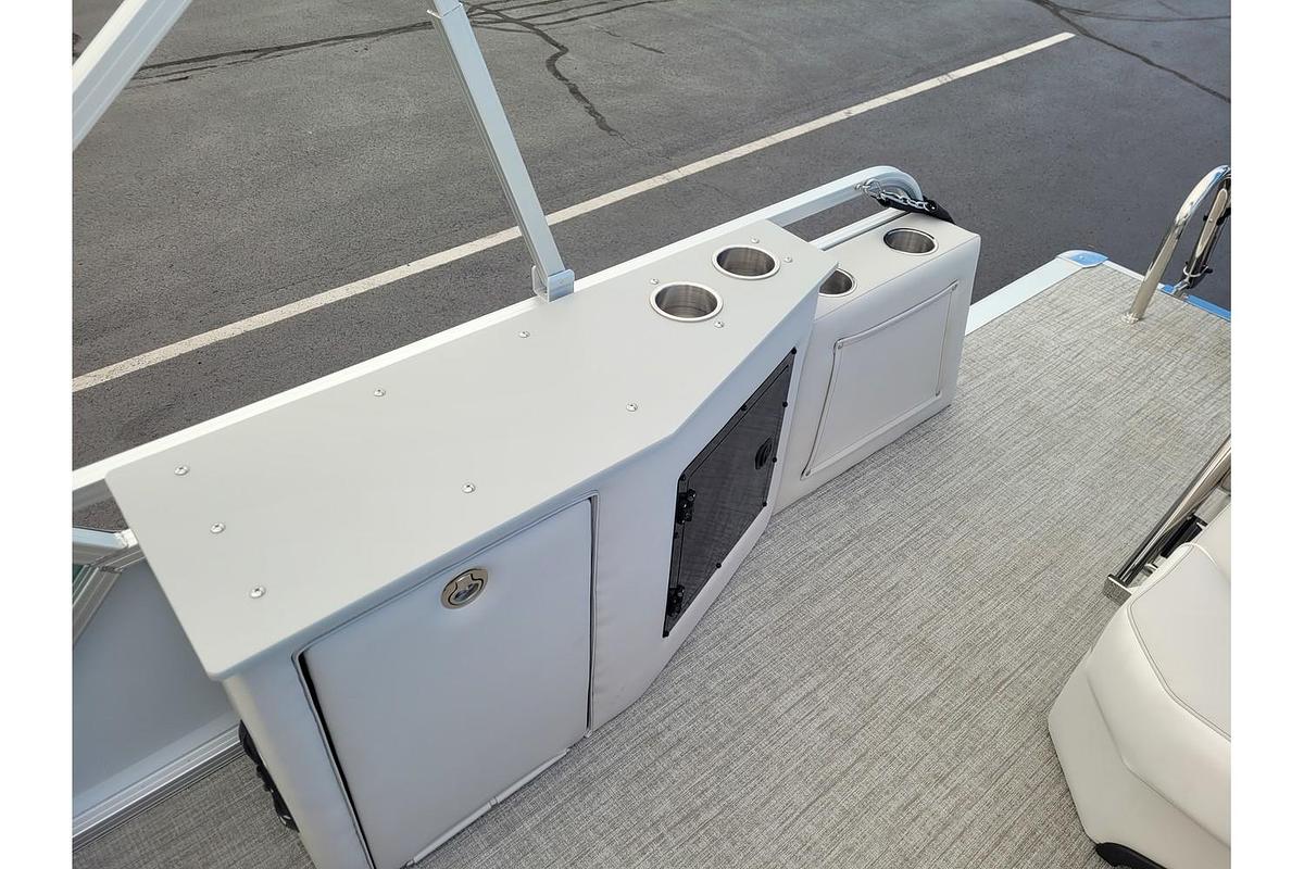 2026 Tahoe Pontoons 2385 LTZ Cruise Rear Bench 25" SP