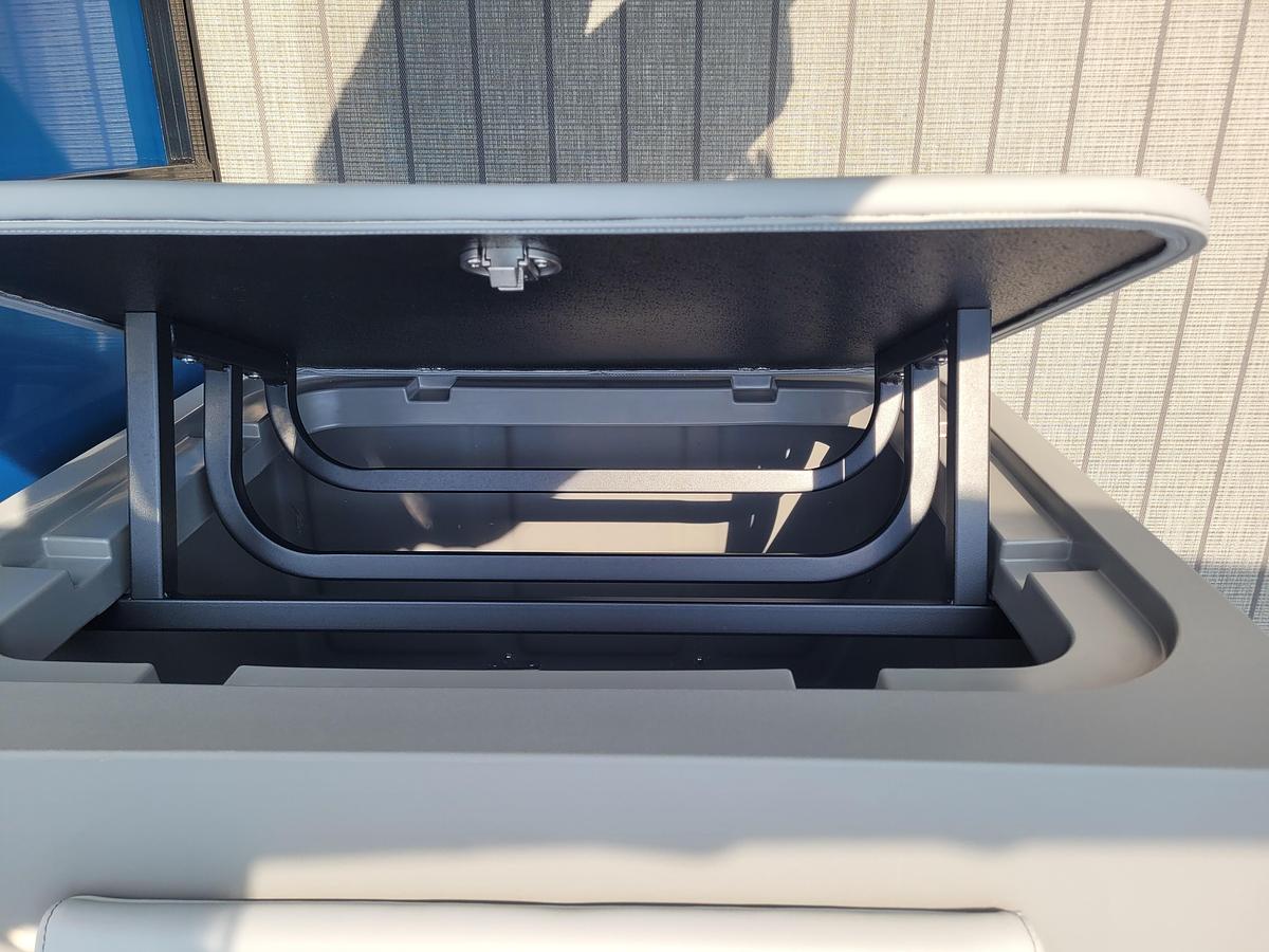 2027 Tahoe Pontoons 2385 Sport 85 Versatile Rear Bench SP25