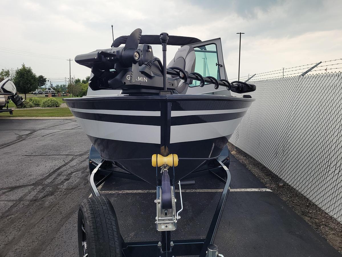 2026 Smoker Craft Avenger 188 HD PRO