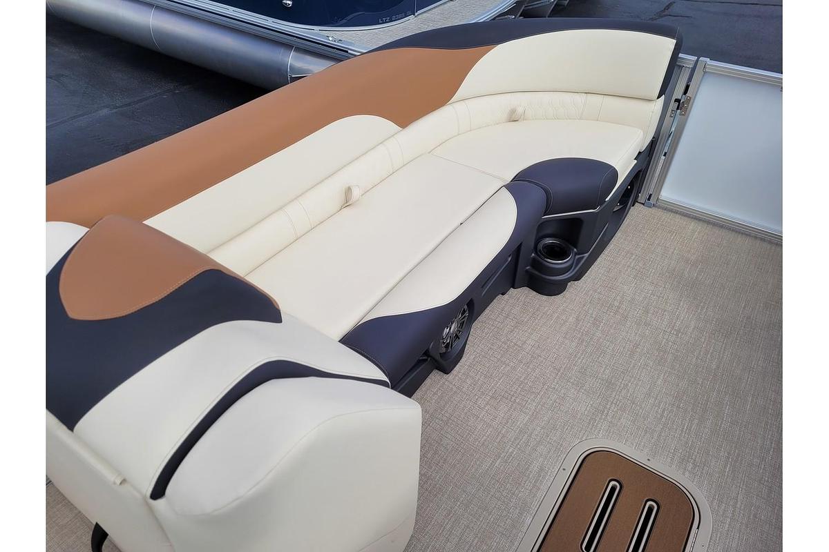 2026 Tahoe Pontoons 2385 LTZ Cruise Rear Bench 25" SP