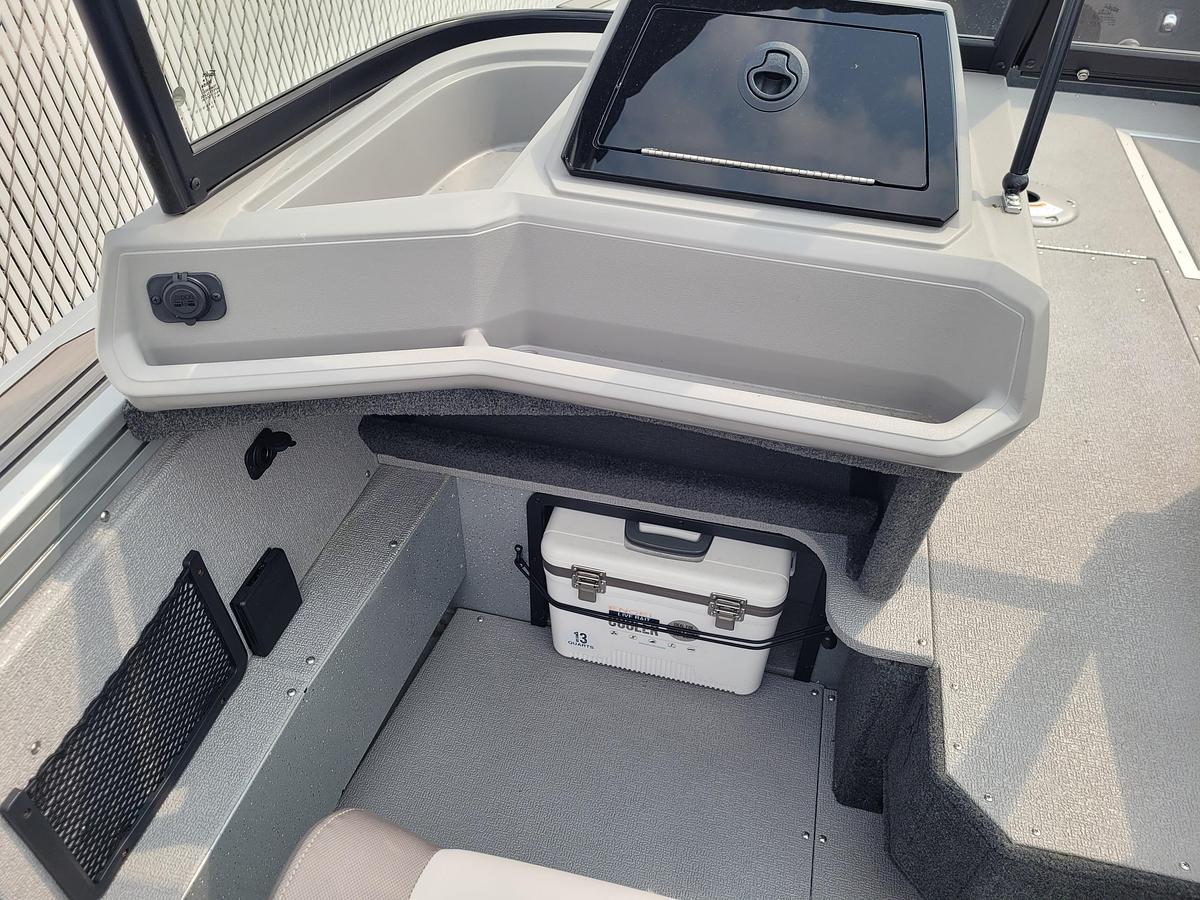 2025 Smoker Craft 210 Adventurer GLS PRO Troller