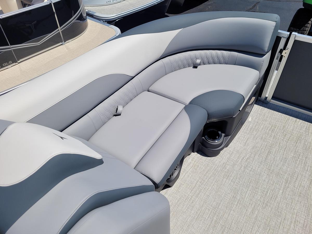 2026 Tahoe Pontoons 2385 LTZ Verstaile Rear Lounger