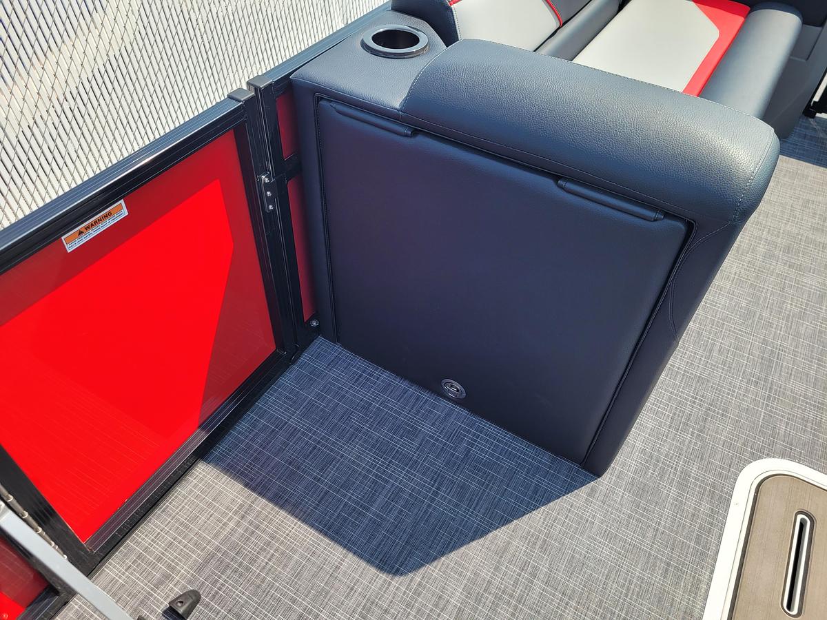 2027 Tahoe Pontoons 2180 Sport Versatile Rear Bench SP25