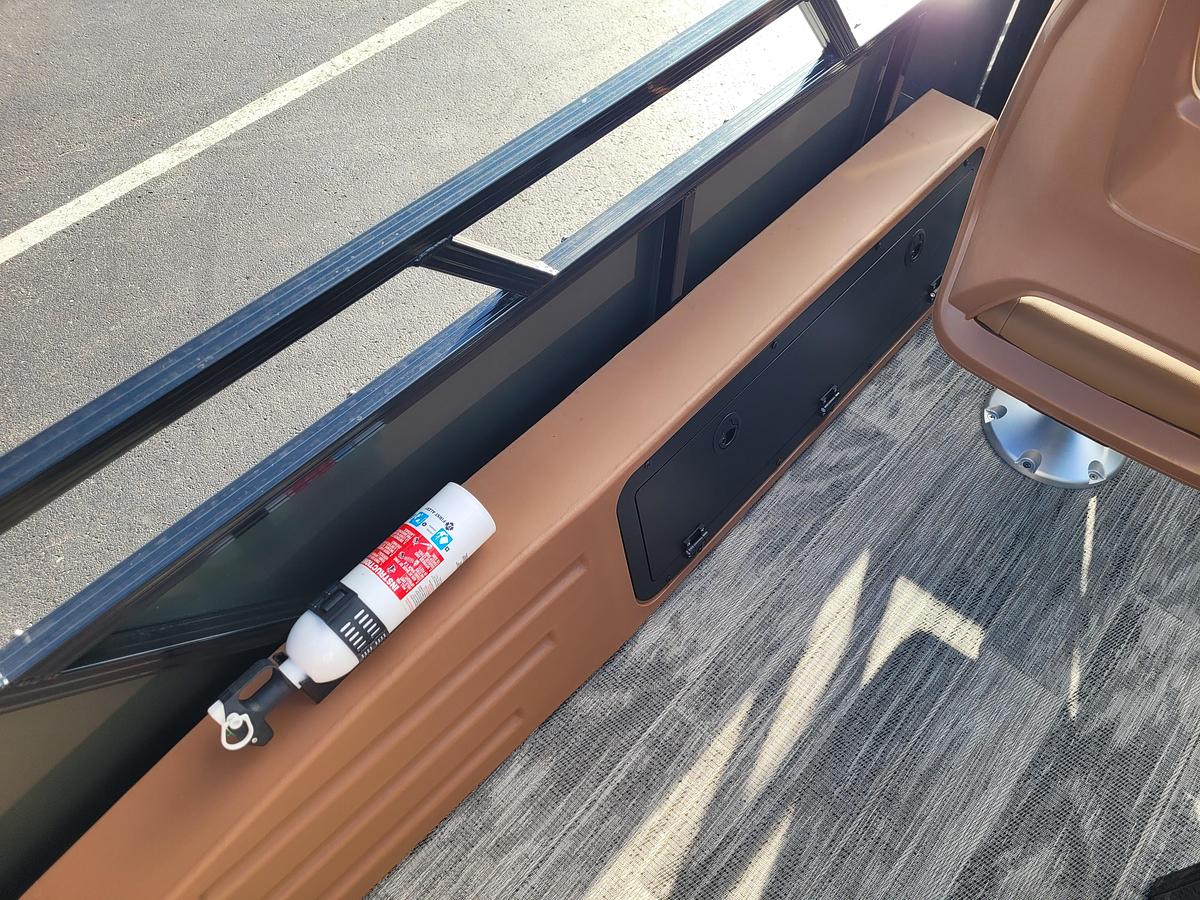 2027 Tahoe Pontoons 2385 Sport 85 Rear Fish SP25