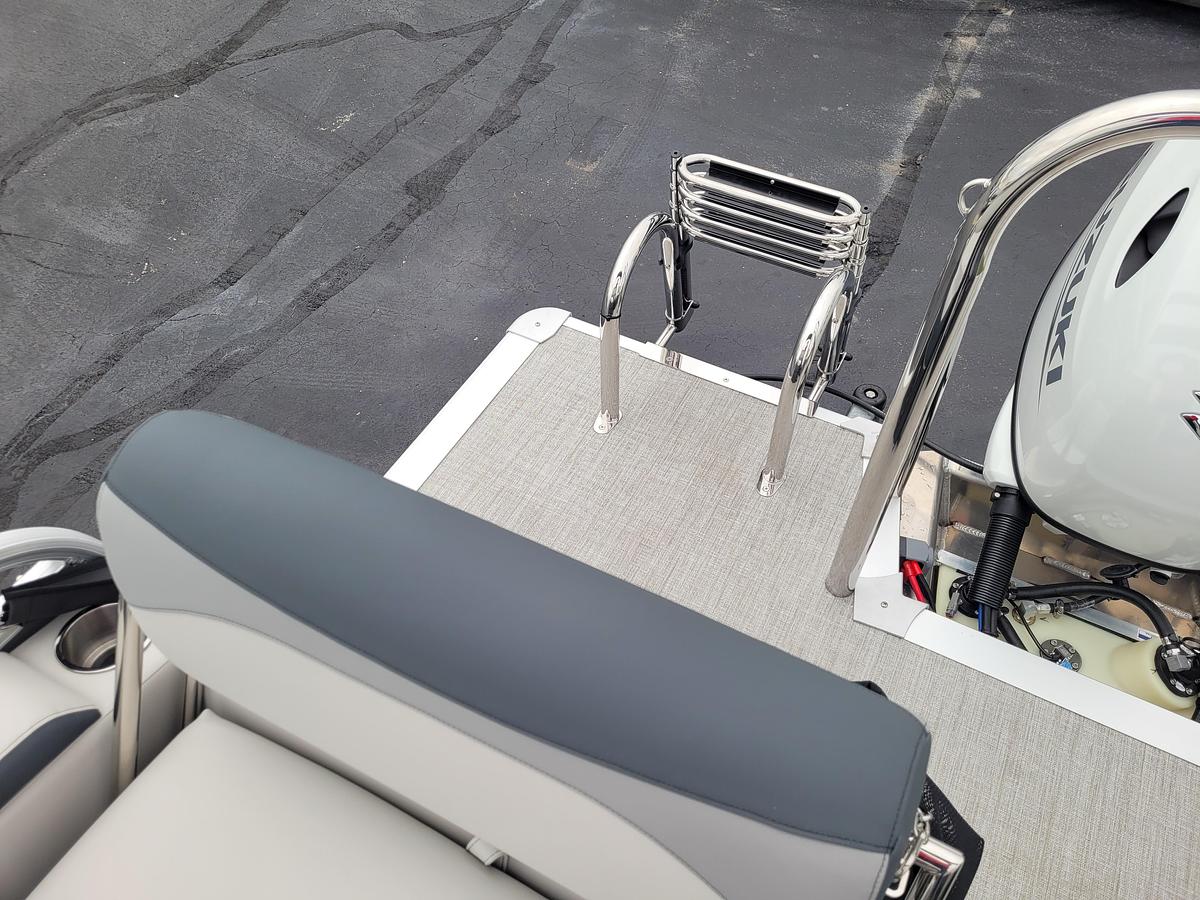 2026 Tahoe Pontoons 2185 LTZ Quad Lounger Shift