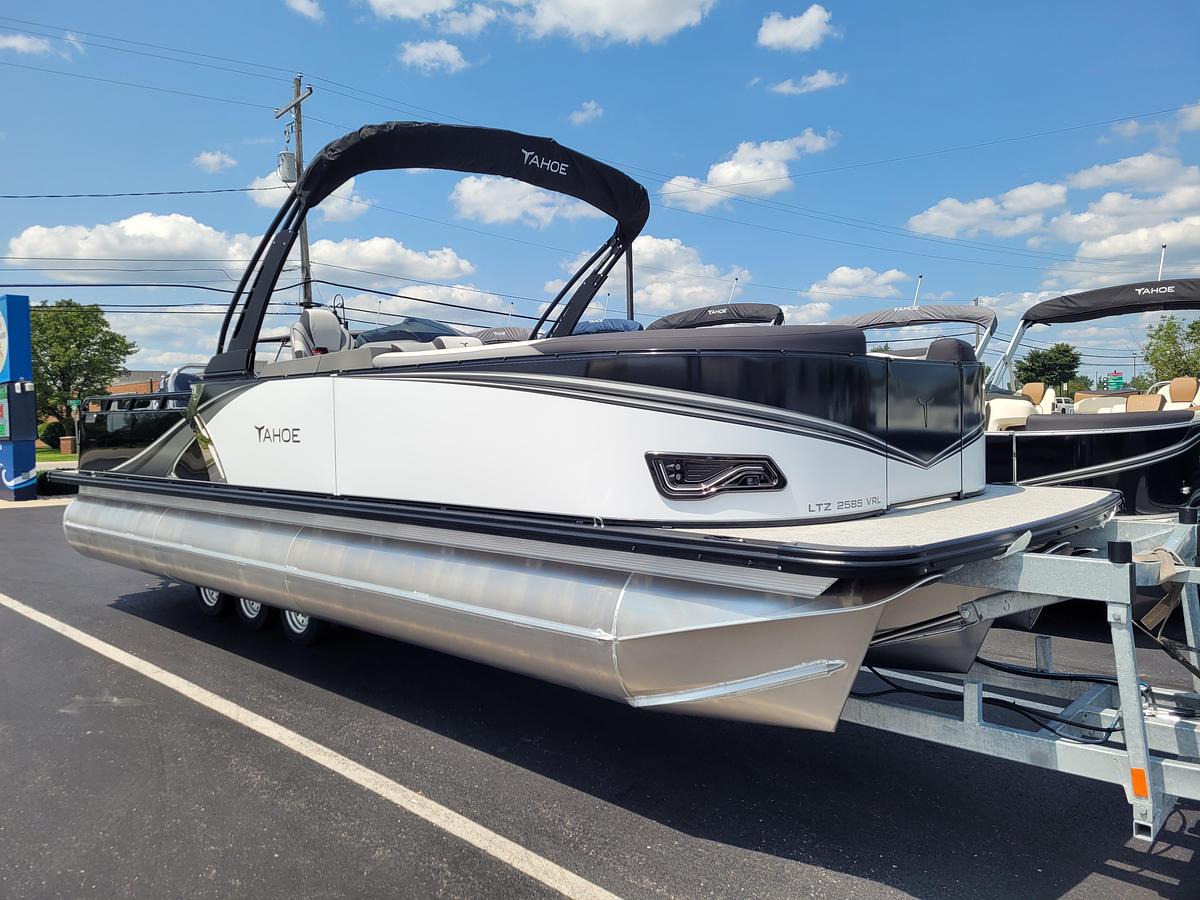 2026 Tahoe Pontoons 2585 LTZ Versatile Rear Lounger SP25
