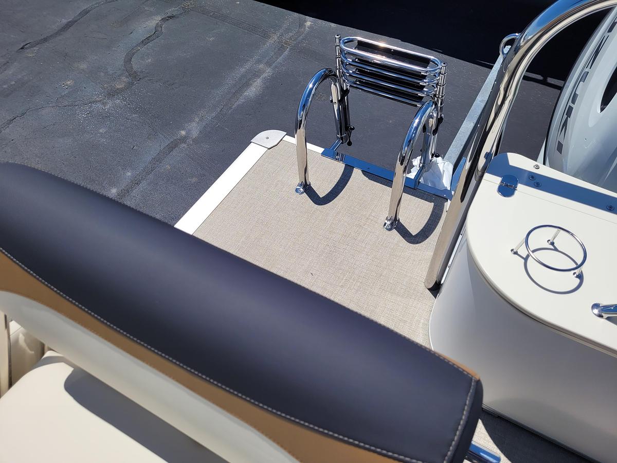 2026 Tahoe Pontoons 2385 LTZ Quad Lounger Shift SP25