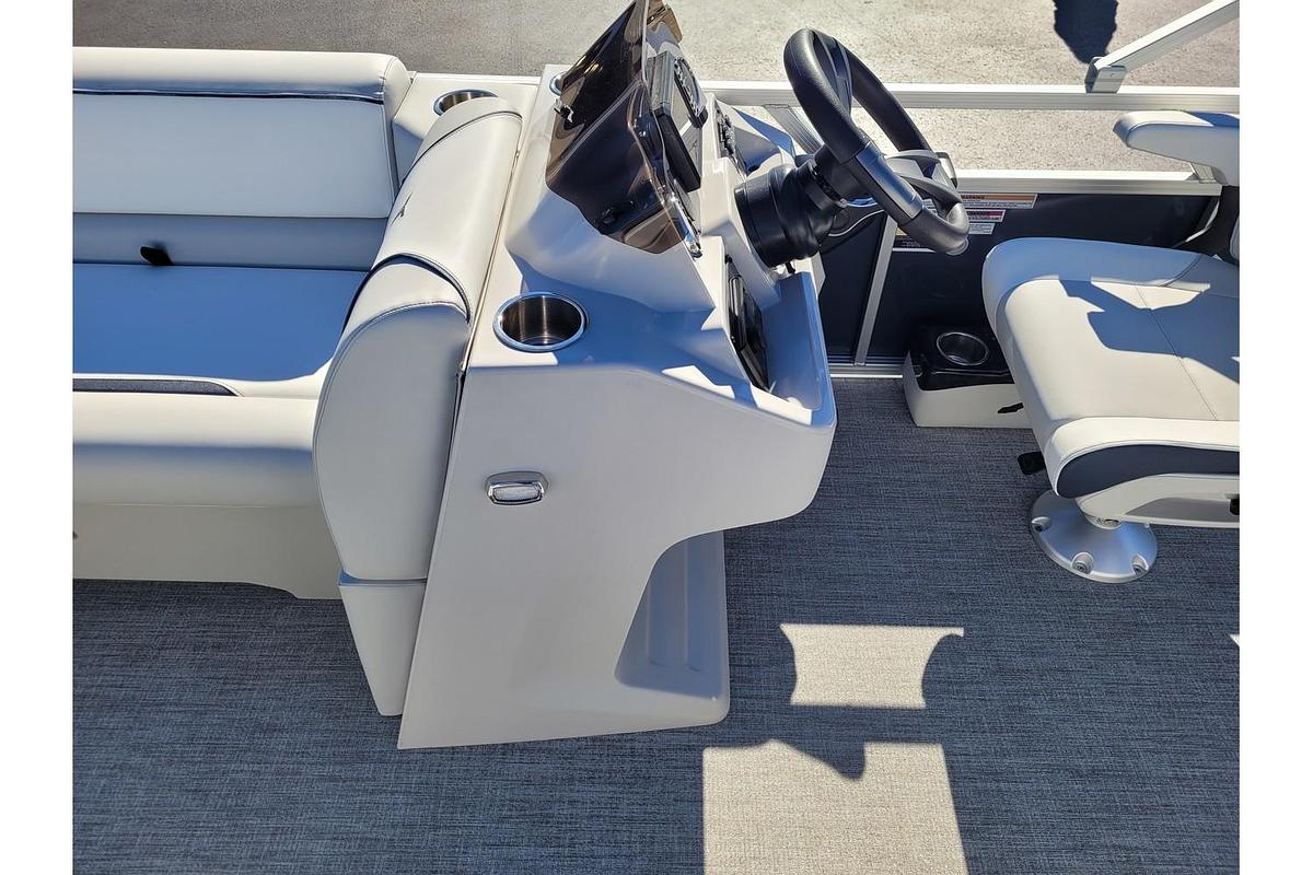 2026 Tahoe Pontoons 2180 Sport Cruise Rear Bench
