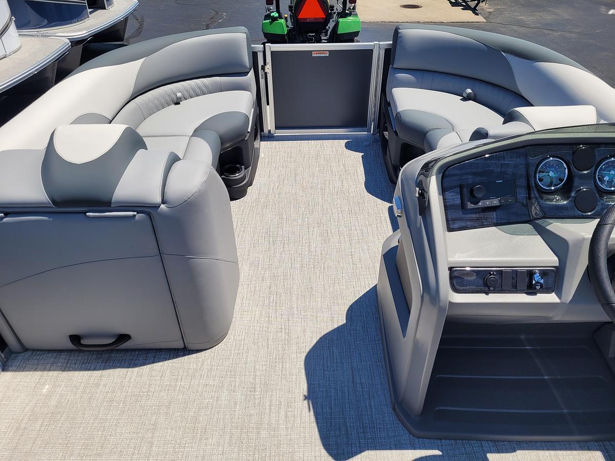 2026 Tahoe Pontoons 2385 LTZ Verstaile Rear Lounger