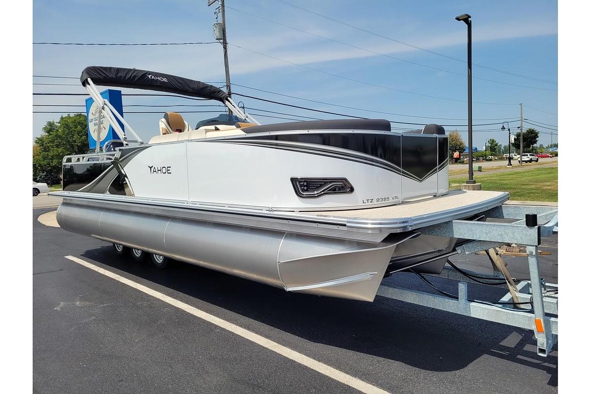 2026 Tahoe Pontoons 2385 LTZ Versatile Rear Lounger 25" SP