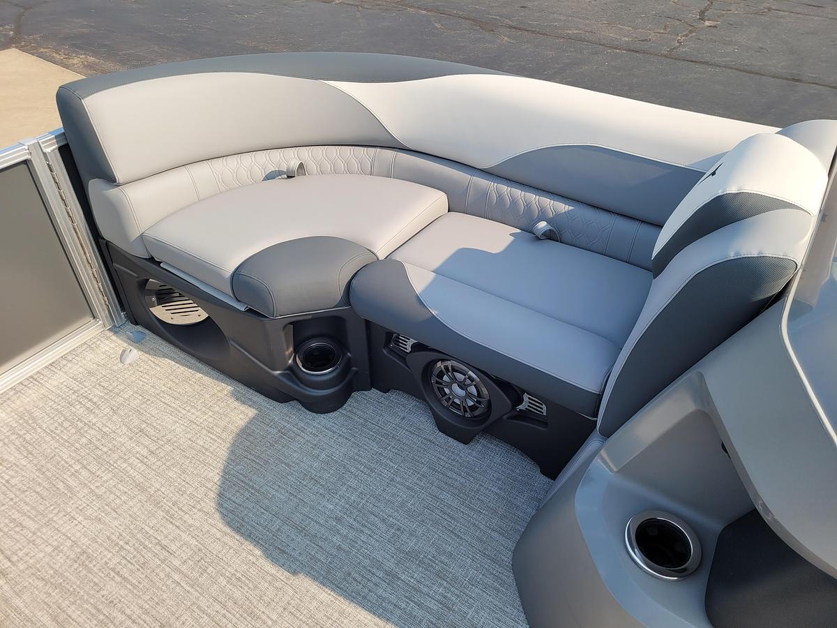 2026 Tahoe Pontoons 2385 LTZ Versatile Rear Lounger SP25