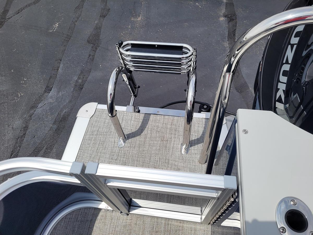 2026 Tahoe Pontoons 2185 LTZ Rear Fish