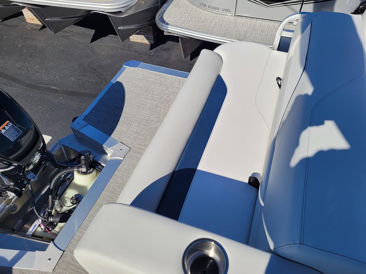 2026 Tahoe Pontoons 2180 Sport Cruise Rear Bench