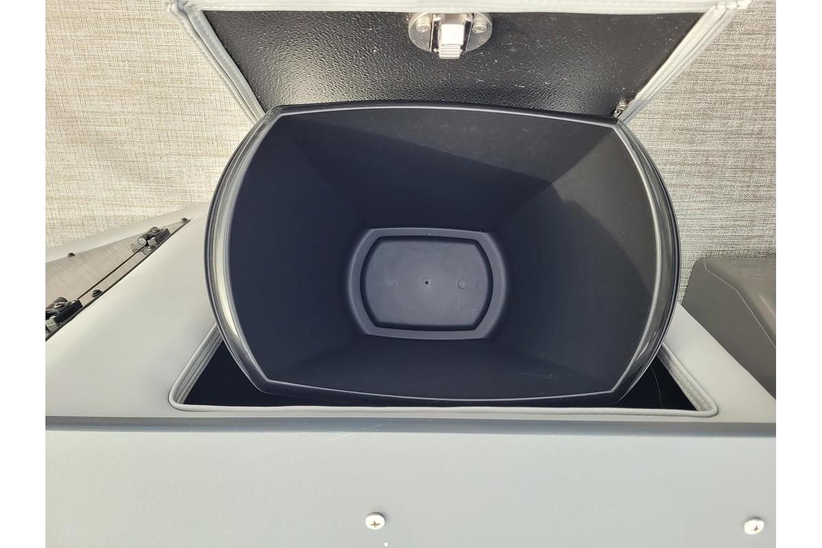 2026 Tahoe Pontoons 2185 LTZ Cruise Rear Bench