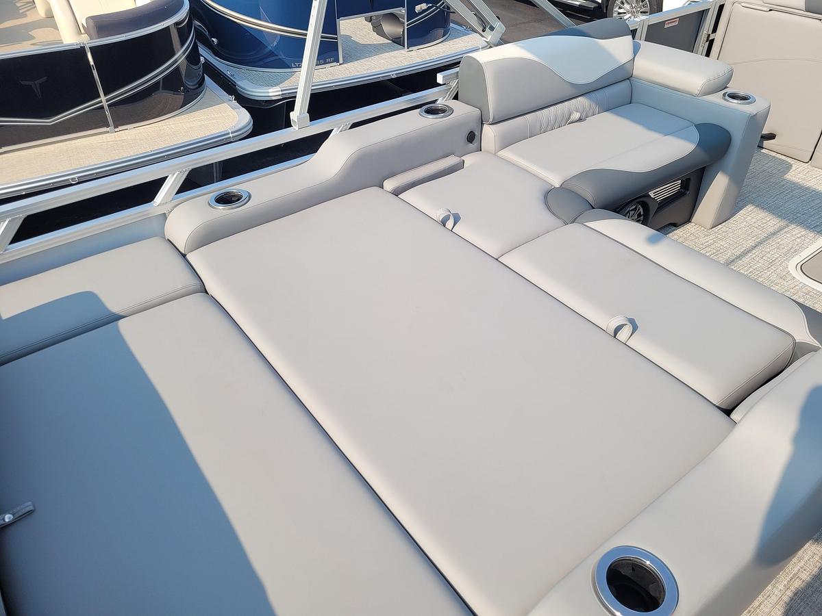 2026 Tahoe Pontoons 2385 LTZ Versatile Rear Lounger SP25