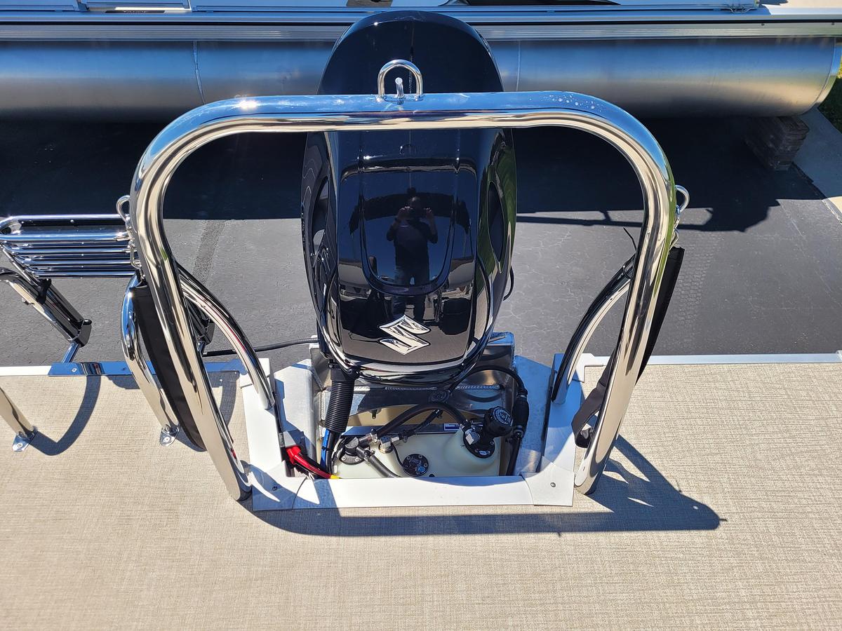 2026 Tahoe Pontoons 2385 LTZ Quad Lounger Shift