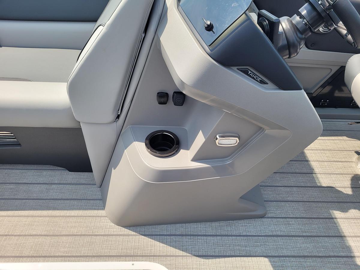 2027 Tahoe Pontoons 2385 Sport 85 Versatile Rear Bench SP25
