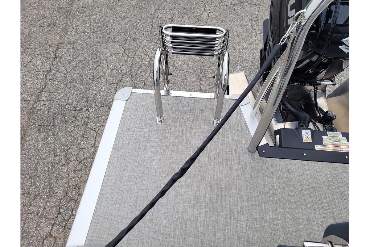 2025 Tahoe Pontoons 2385 LTZ Cruise Rear Bench 25" SP