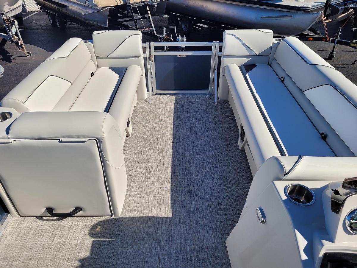 2026 Tahoe Pontoons 2180 Sport Cruise Rear Bench
