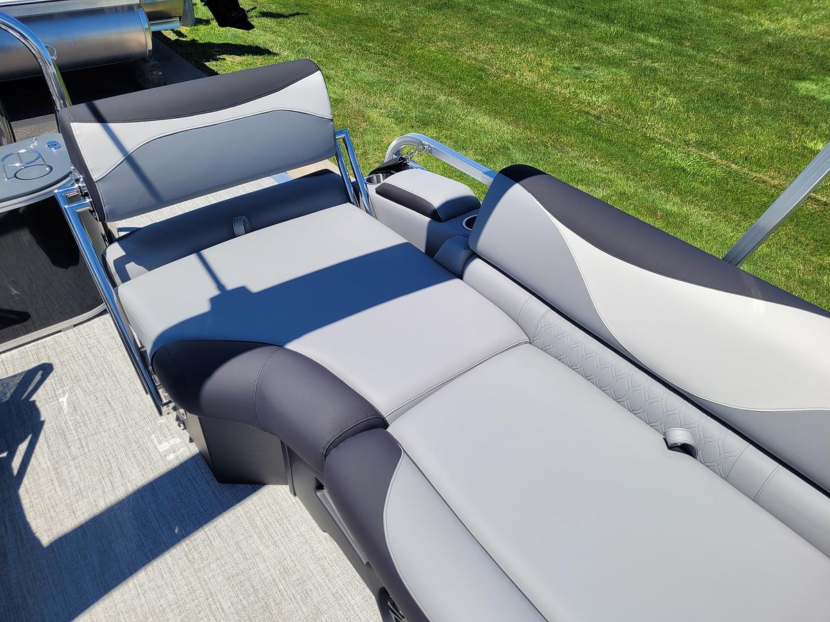 2026 Tahoe Pontoons 2385 LTZ Quad Lounger Shift SP25